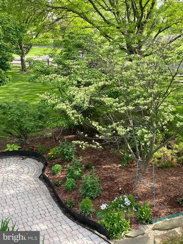 2301 WARNER RD, Lansdale, PA 19446