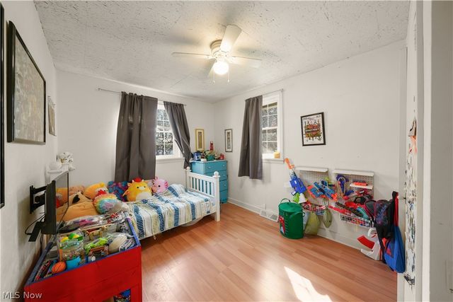 2452 Clara Street, Cuyahoga Falls, OH 44221