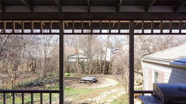 2452 Clara Street, Cuyahoga Falls, OH 44221