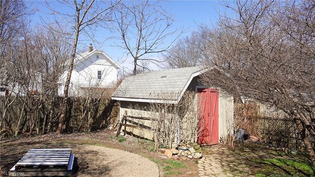 2452 Clara Street, Cuyahoga Falls, OH 44221