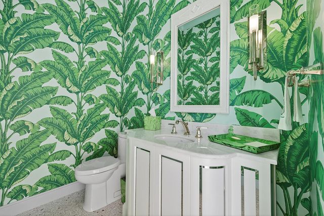 18200 Gardiner Lane, Jupiter, FL 33458