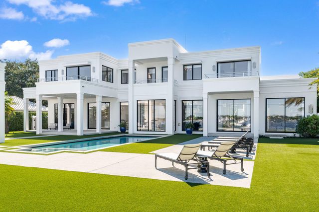 18200 Gardiner Lane, Jupiter, FL 33458