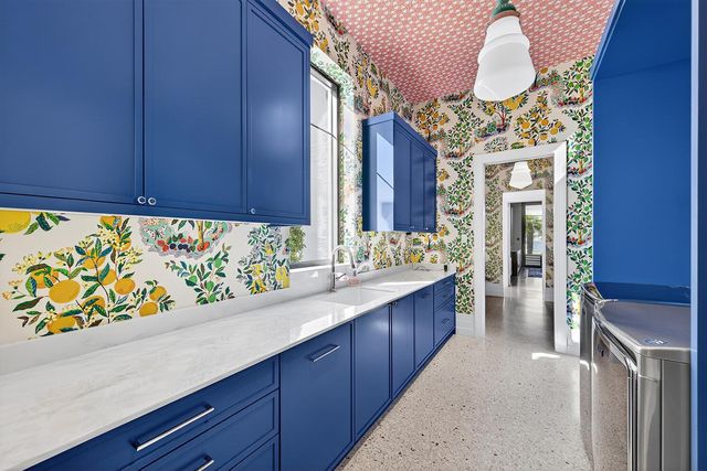 18200 Gardiner Lane, Jupiter, FL 33458