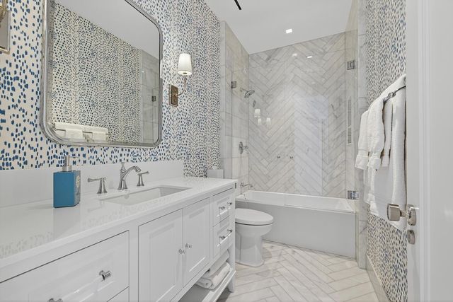 18200 Gardiner Lane, Jupiter, FL 33458