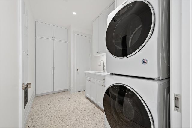 18200 Gardiner Lane, Jupiter, FL 33458