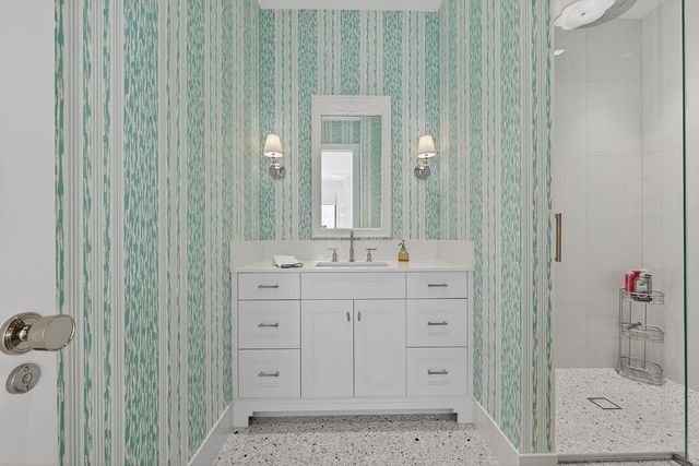 18200 Gardiner Lane, Jupiter, FL 33458