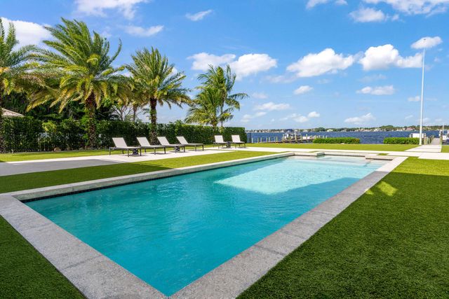 18200 Gardiner Lane, Jupiter, FL 33458