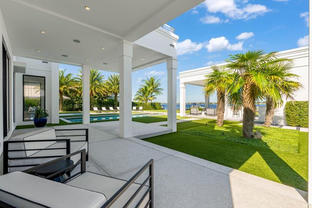 18200 Gardiner Lane, Jupiter, FL 33458