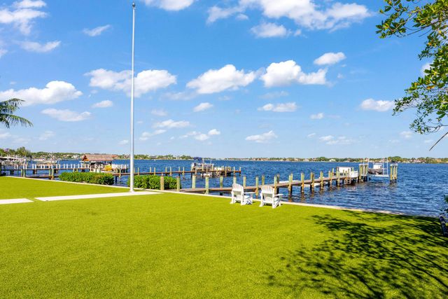 18200 Gardiner Lane, Jupiter, FL 33458