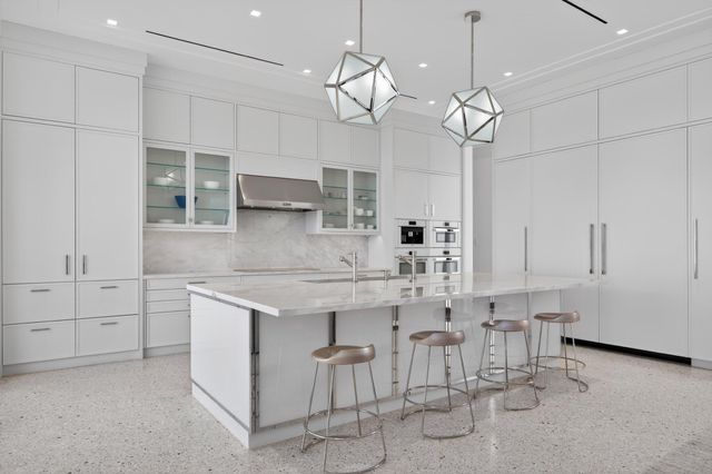 18200 Gardiner Lane, Jupiter, FL 33458