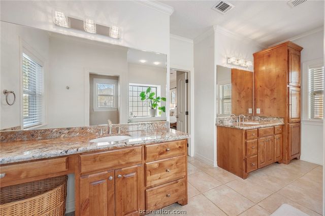 5201 Cascades Drive, College Station, TX 77845