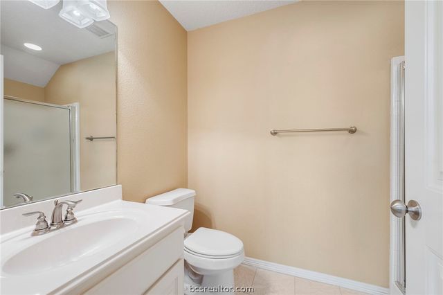 5201 Cascades Drive, College Station, TX 77845