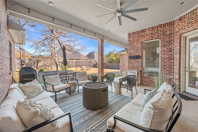 5201 Cascades Drive, College Station, TX 77845