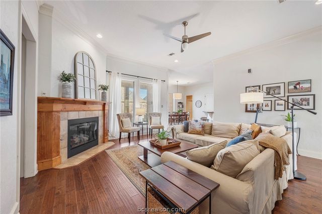 5201 Cascades Drive, College Station, TX 77845