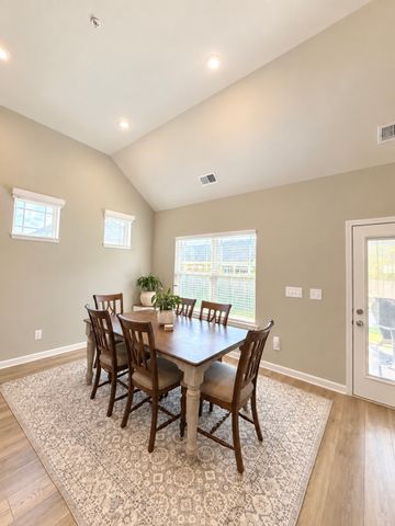 739 Reflections Lane, Pleasant View, TN 37146