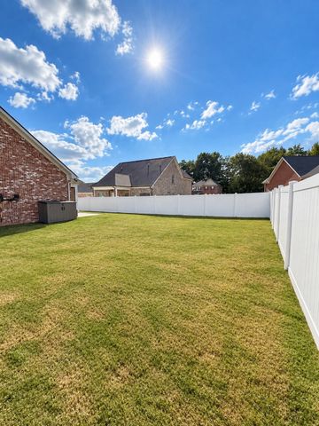 739 Reflections Lane, Pleasant View, TN 37146