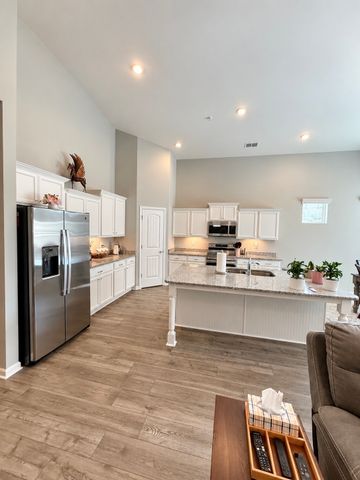 739 Reflections Lane, Pleasant View, TN 37146