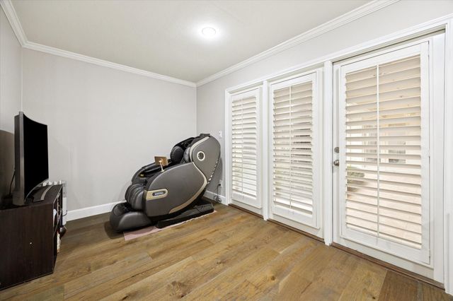 242 Vanderpool Lane, Houston, TX 77024