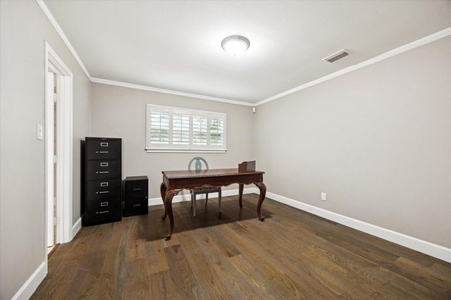 242 Vanderpool Lane, Houston, TX 77024