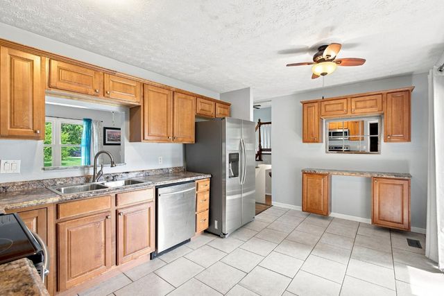 1491 Rolling Knoll Drive, Goshen Twp, OH 45140