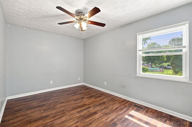 1491 Rolling Knoll Drive, Goshen Twp, OH 45140