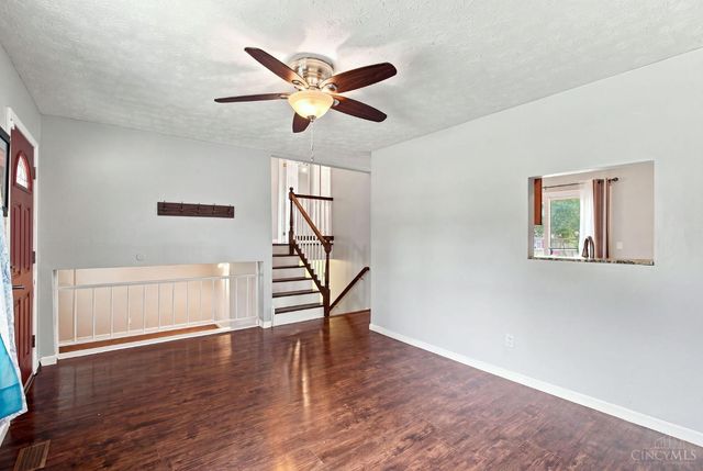 1491 Rolling Knoll Drive, Goshen Twp, OH 45140