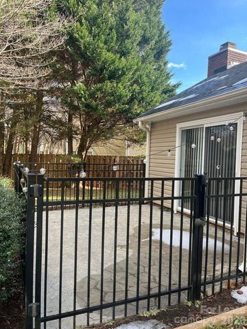 9015 Carastan Drive, Charlotte, NC 28216