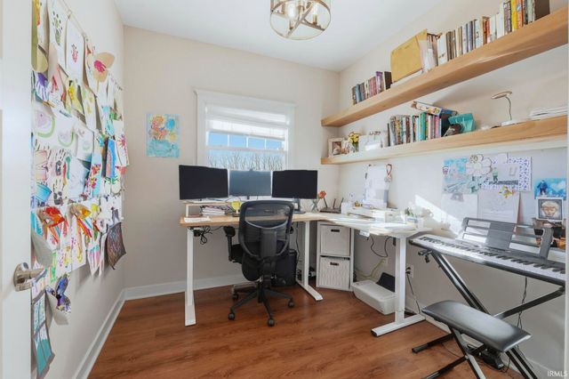 4896 S Round Hill Road, Columbia City, IN 46725