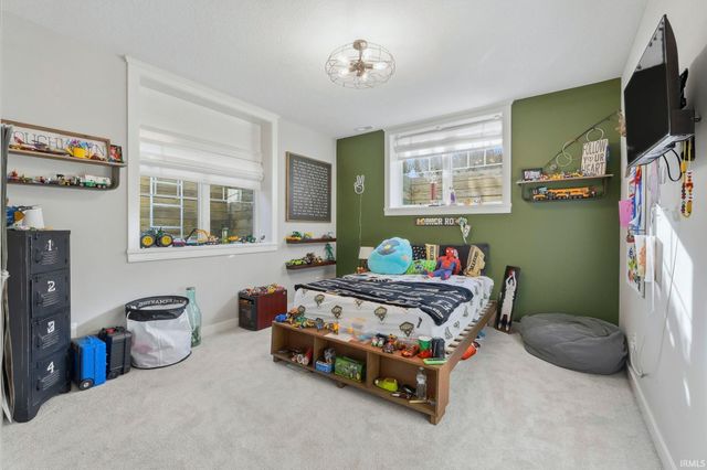 4896 S Round Hill Road, Columbia City, IN 46725