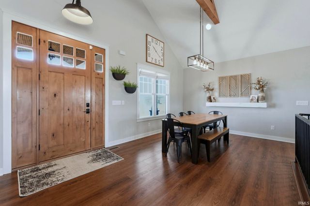 4896 S Round Hill Road, Columbia City, IN 46725