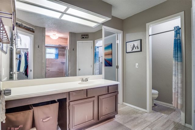 611 Overhill Road, Granbury, TX 76048