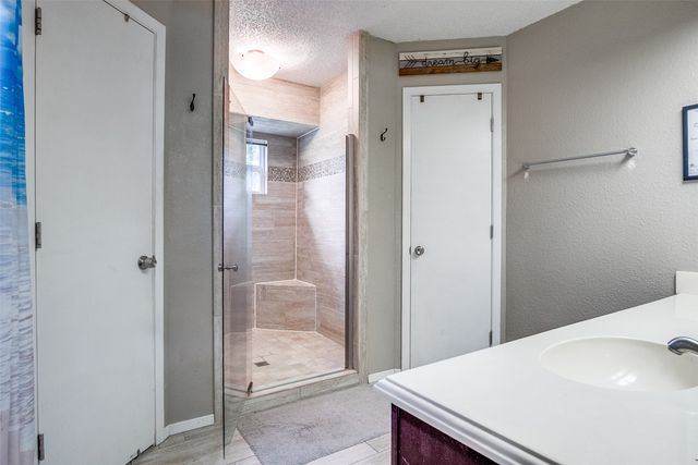 611 Overhill Road, Granbury, TX 76048
