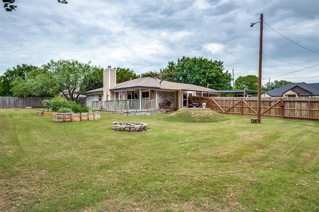 611 Overhill Road, Granbury, TX 76048