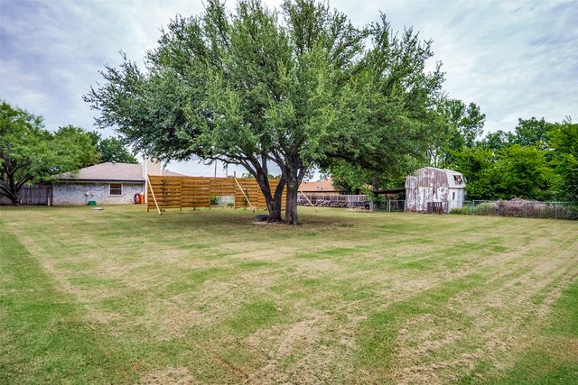 611 Overhill Road, Granbury, TX 76048