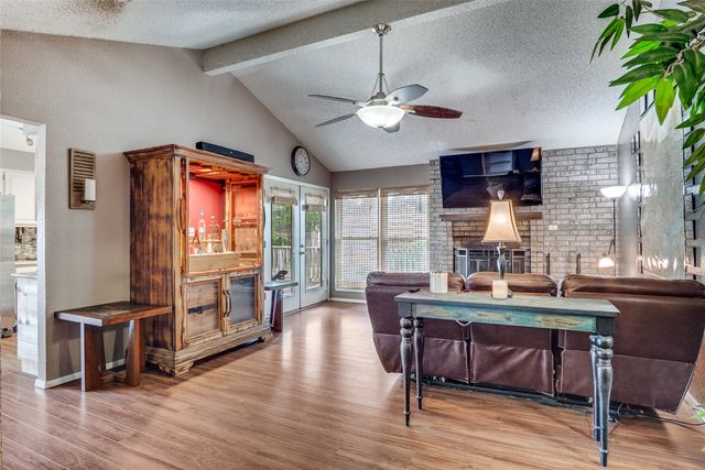 611 Overhill Road, Granbury, TX 76048