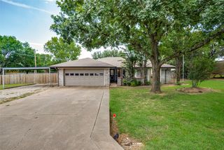 611 Overhill Road, Granbury, TX 76048
