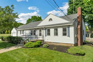 2263 Elm Street, Manchester, NH 03104
