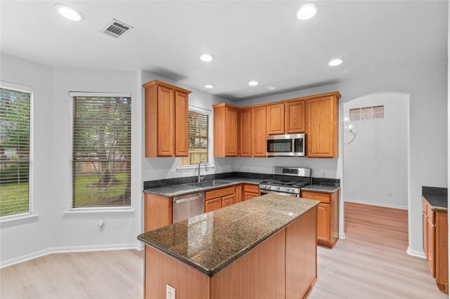 22 Almond Branch Place, The Woodlands, TX 77382