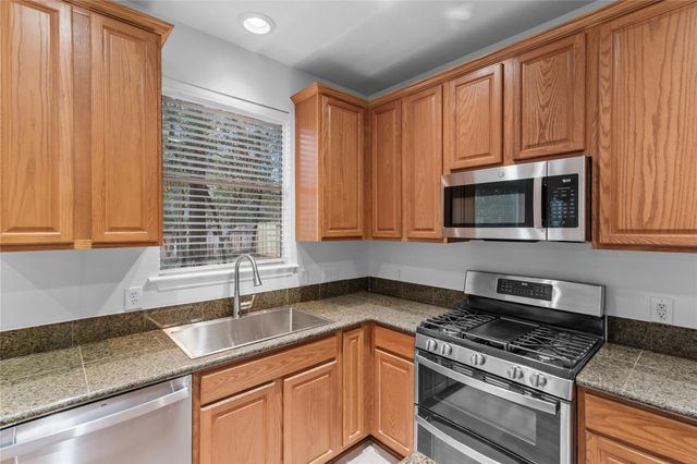 22 Almond Branch Place, The Woodlands, TX 77382