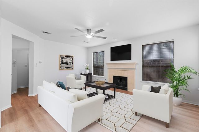 22 Almond Branch Place, The Woodlands, TX 77382