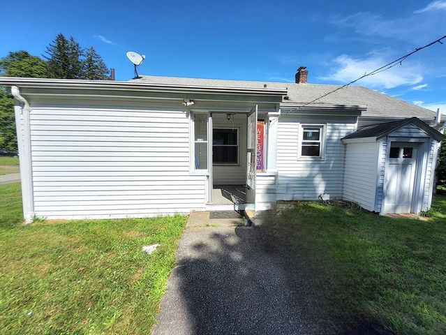 6 Crosby St, Webster, MA 01570