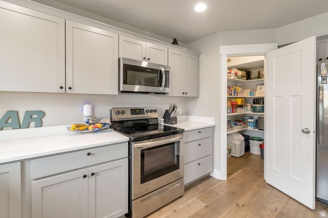 242 N 250 E, Salem, UT 84653