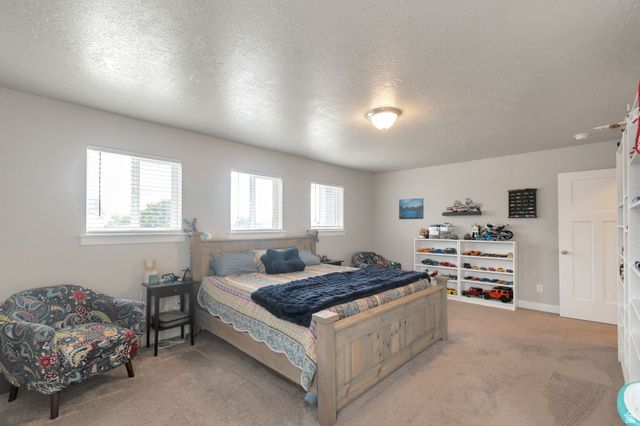 242 N 250 E, Salem, UT 84653