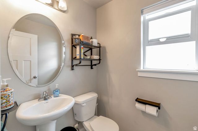 242 N 250 E, Salem, UT 84653