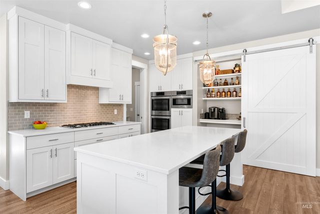 5898 S Ashcroft Way, Meridian, ID 83642