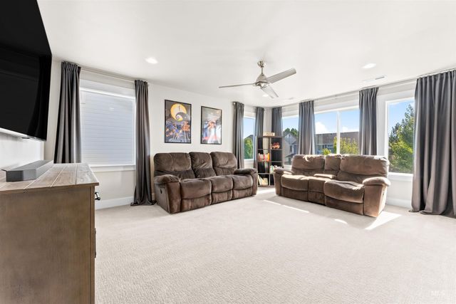 5898 S Ashcroft Way, Meridian, ID 83642