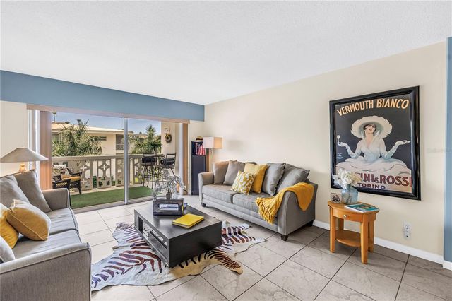 1100 N SHORE DRIVE NE 307, St Petersburg, FL 33701