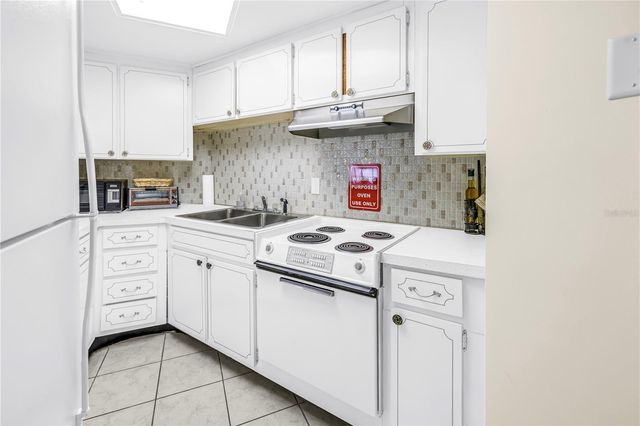 1100 N SHORE DRIVE NE 307, St Petersburg, FL 33701