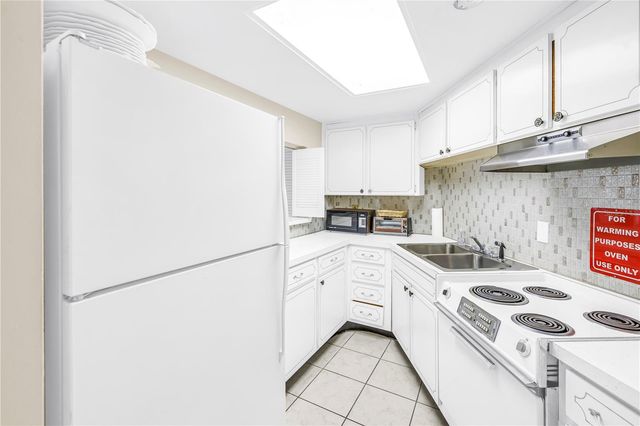 1100 N SHORE DRIVE NE 307, St Petersburg, FL 33701