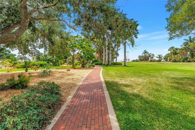 1100 N SHORE DRIVE NE 307, St Petersburg, FL 33701